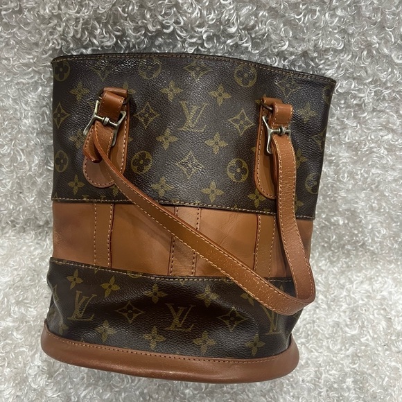 Louis Vuitton Monogram Marais Bucket Bag - Picture 1 of 16